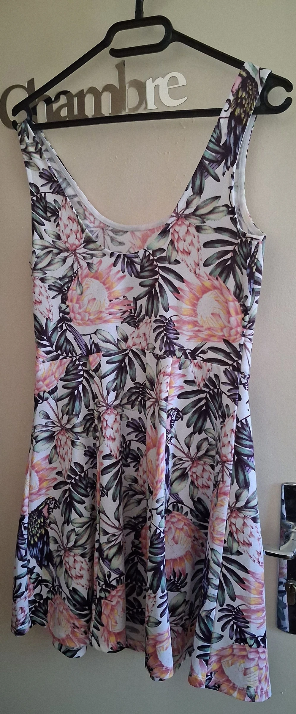 Belle robe courte H&M Dived taille 40